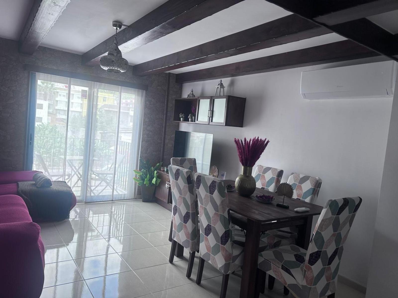 Vivienda Ubuntu Apartment Los Llanos De Aridane Bagian luar foto